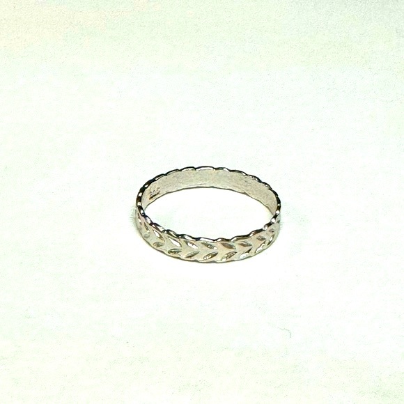 Authentic Hawaiian Toe Ring/ Midi Ring/Rings - Picture 2 of 5